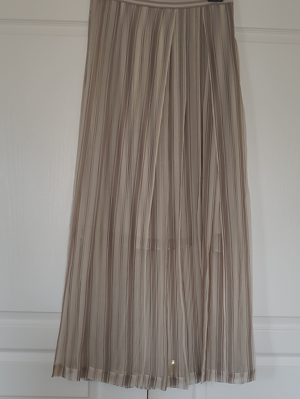 Brunello Cucinelli Pleated Maxi Skirt in Taupe - Picture 6 of 8